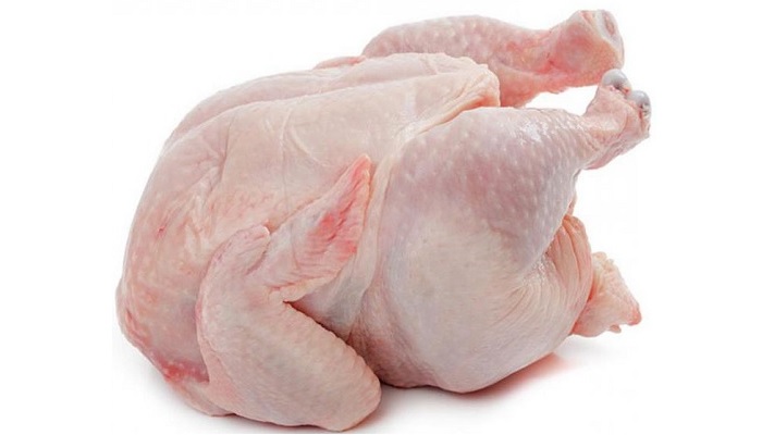 Беспошлинный импорт курятины не привел к снижению цен