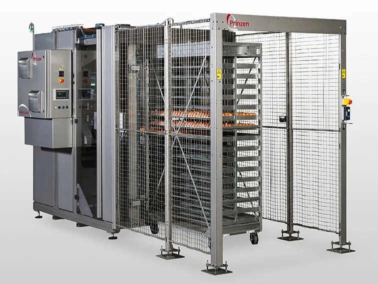 Trolley Loader: автоматический погрузчик инкубационных лотков в тележку